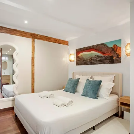 Prime Location - Place Des Lices - Maison Lérins * Saint-Tropez
